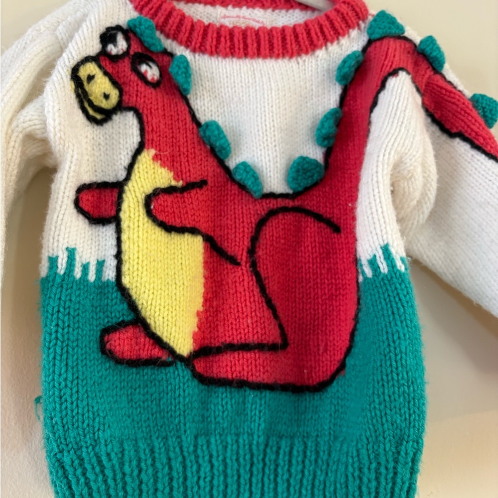 VINTAGE HAND KNIT Kids Dinosaur Sweater in Red and White Green approx 24/M 2T - Picture 2 of 7
